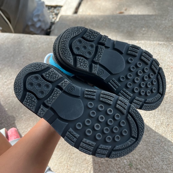 Tundra Snow Boots - Picture 8 of 9